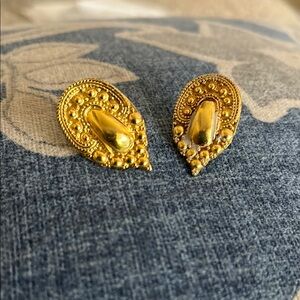 Elegant Gold Teardrop Earrings